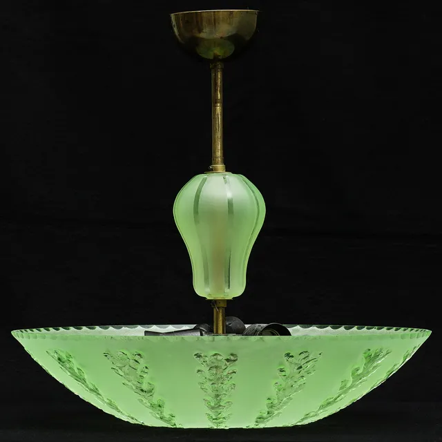 TAKLAMPA, råglas med dekor av marin växtlighet, art deco, 1920/30-tal.