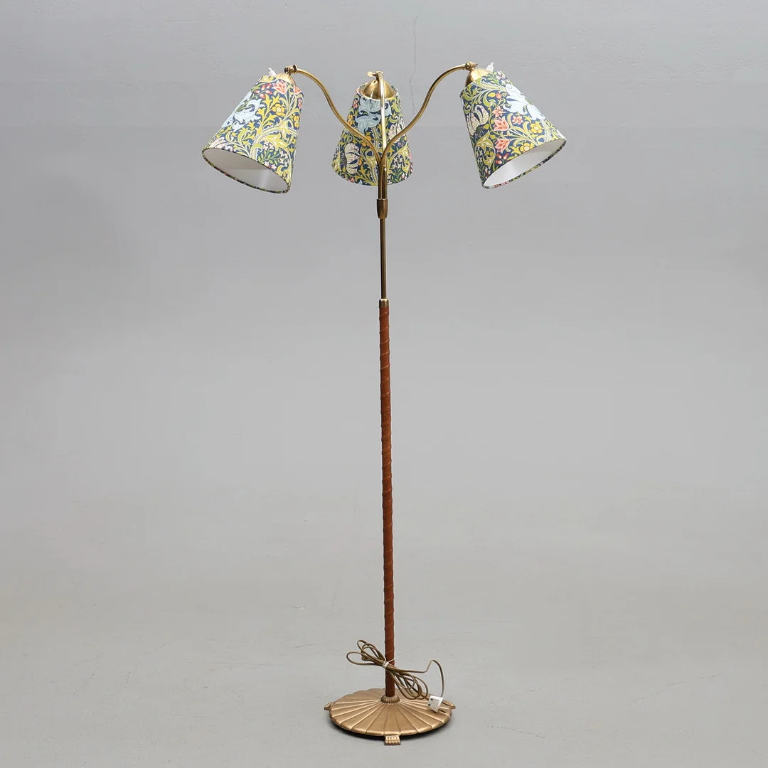 GOLVLAMPA, Swedish Modern, 3-armad, mässing, 1930-tal. — Floor lights — Gomér & Andersson Jönköping