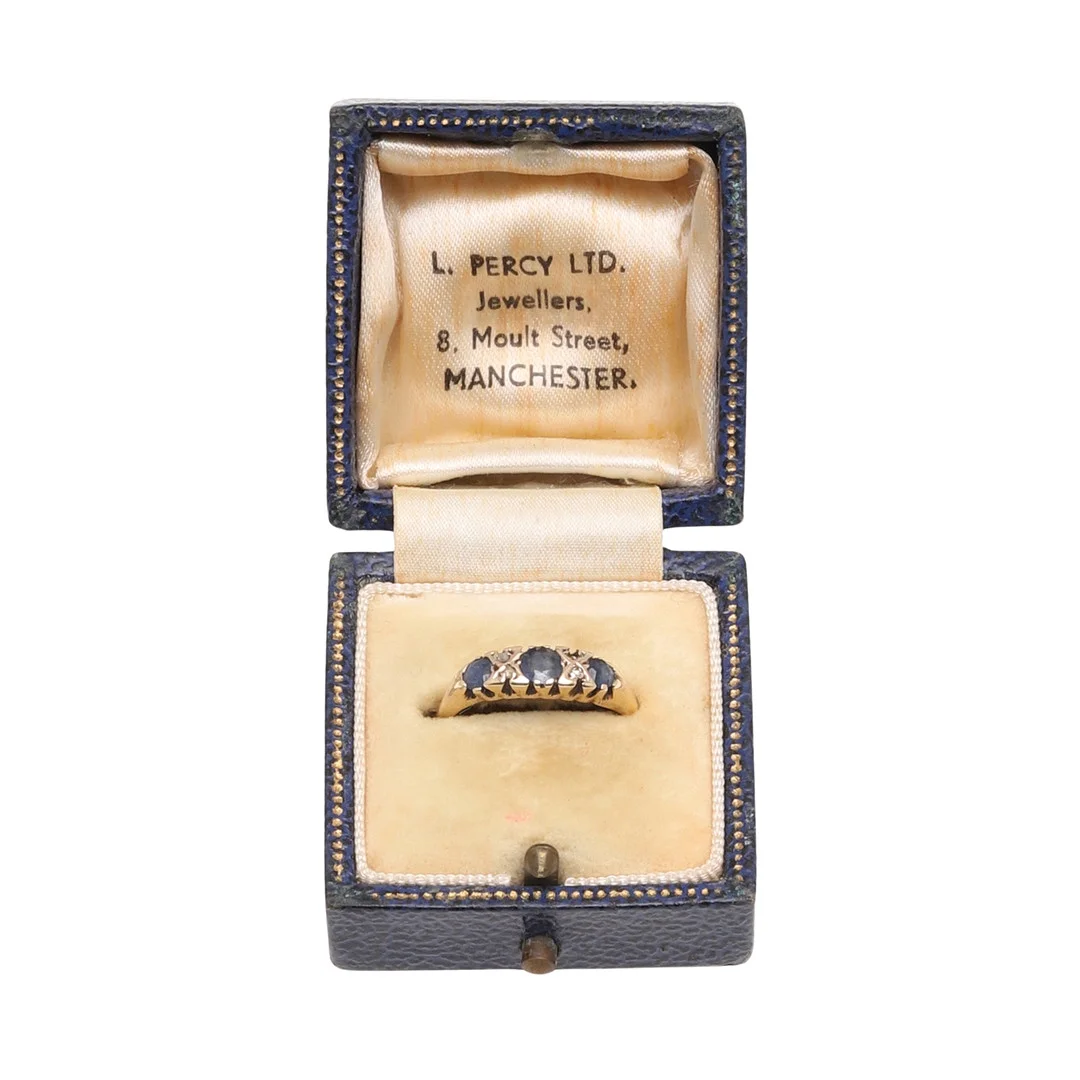 A SAPPHIRE AND DIAMOND RING. — Rings — Lawrences Auctioneers