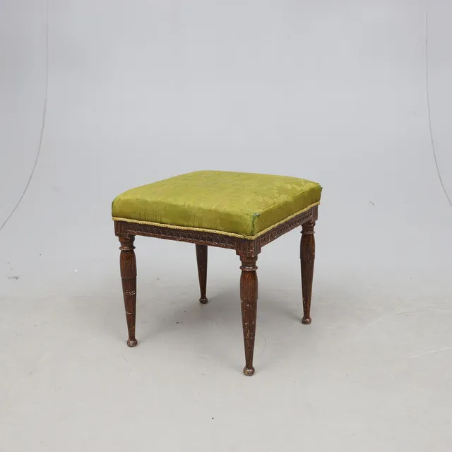 TABURETT, ådringsmålad, Sengustaviansk stil, 18/1900-tal.