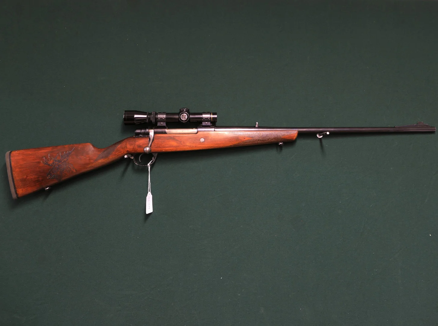 HUSQVARNA. 1600 kaliber 9,3x62, tillv.nr 324625. — Rifles — Mauritz Widforss