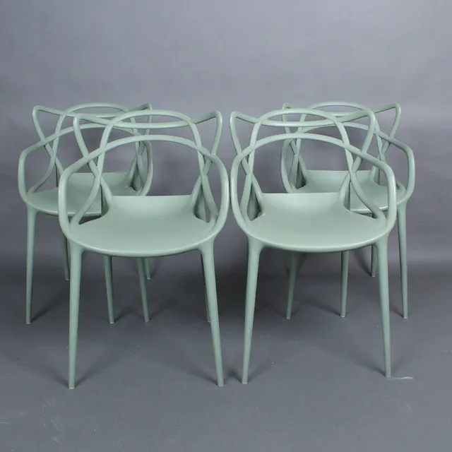PHILIPPE STARCK&EUGENI QUITLLET. für Kartell, vier Stapelstühle, Modell '' Masters ''.