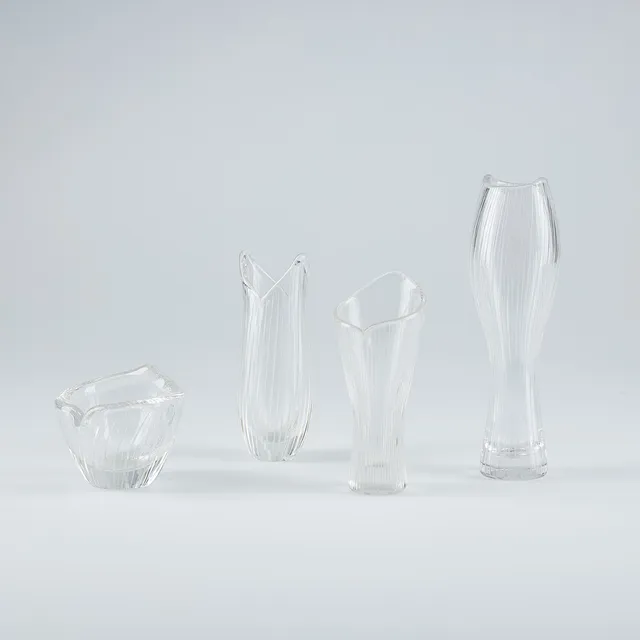TAPIO WIRKKALA. GLASFÖREMÅL, 4 st, linjeslipat glas, signerade Tapio Wirkkala - Iittala.