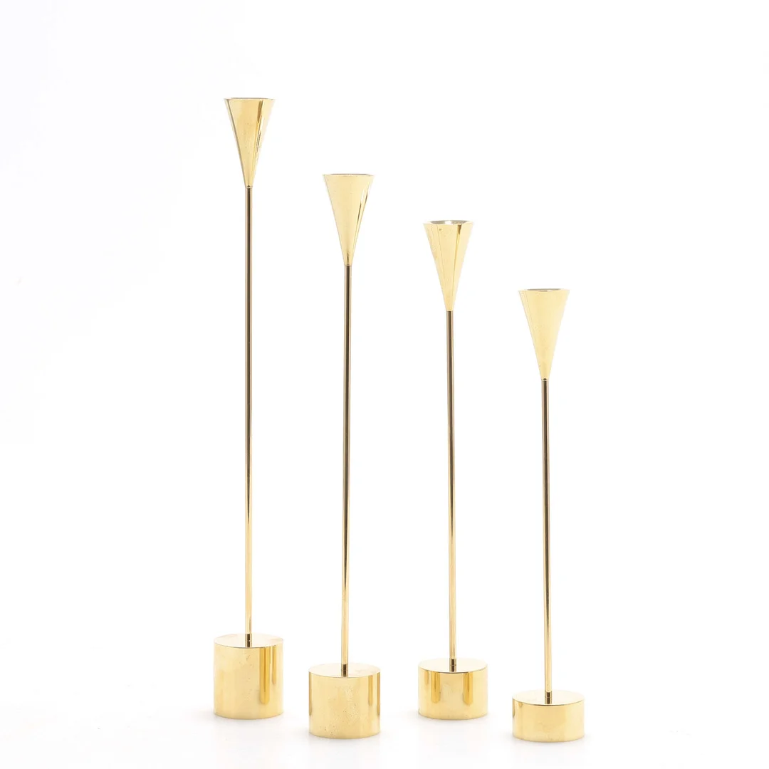 EGON BERNHARDT HAMMEKEN. Ljusstakar, 4 st, mässing, signerad B. Hammeken, Danmark, 1960-tal. — Candlesticks — Crafoord Auktioner Malmö