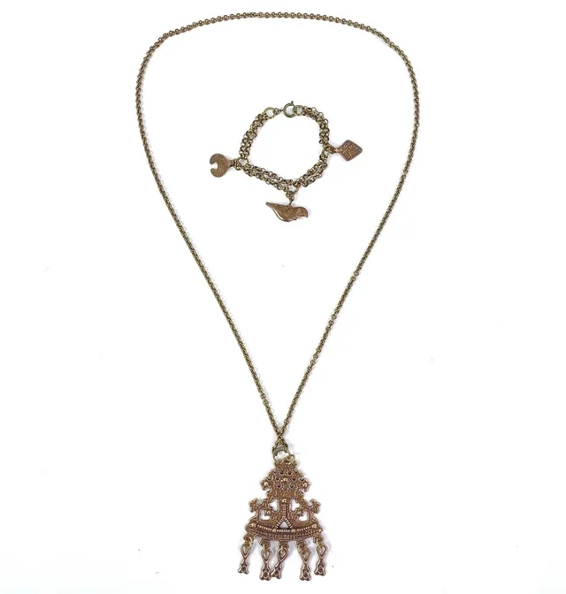 KALEVALA KORU, 2 delar, collier samt armlänk med berlocker, märkta "kk, Made in Finland".