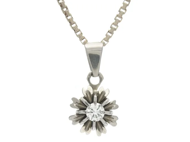 HÄNGE/KEDJA, 18K vitguld, briljantslipad diamant ca 0,15 ct, ca TW/VVS-VS, längd 39 -43 cm, vikt 6,5 g.