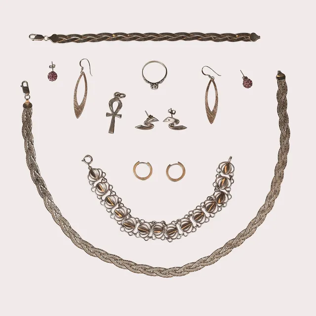 ARMBAND, HALSBAND, ÖRHÄNGEN MM, silver, 13 delar.