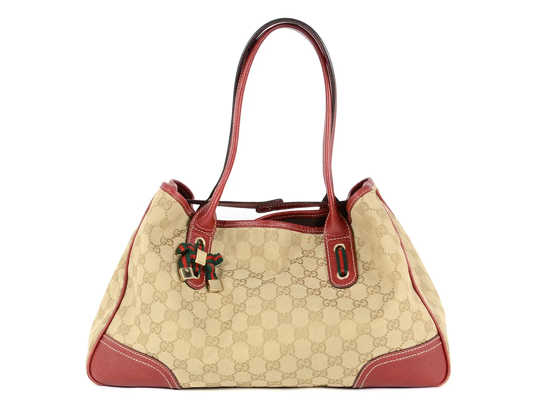 VÄSKA, GUCCI, gg momogram i beige, rött läder, 36x22x10 cm, dustbag. — Accessoarer/Väskor — Kaplans