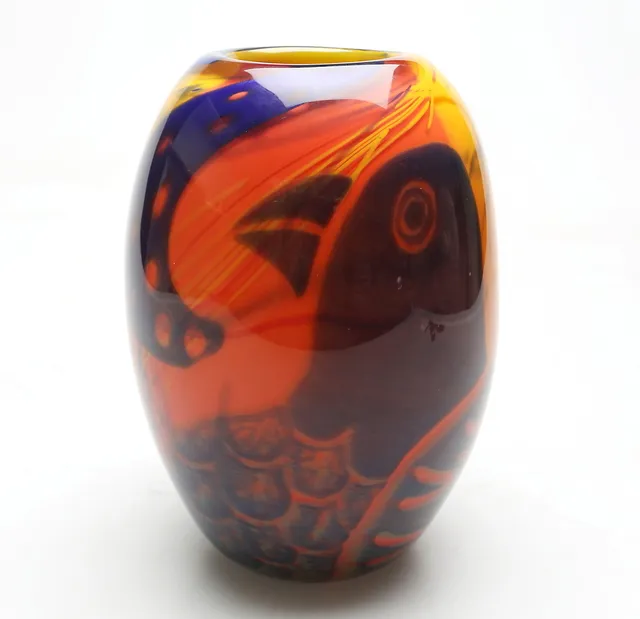 BERIT JOHANSSON. VAS, glas, Unik, graalteknik, Sjöhyttan, signerad och daterad 2001.