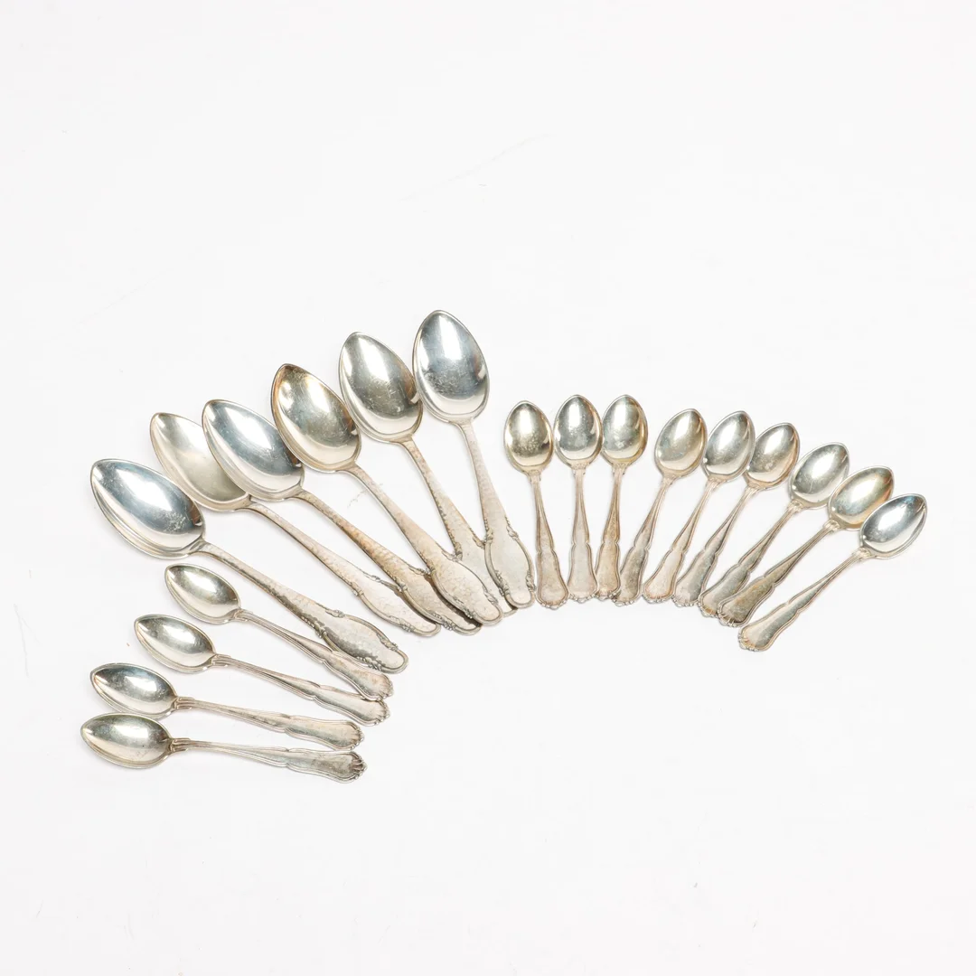 Horsens Silverware Factory. Collection of silver spoons (19) — Silver, bronze, copper and pewter/Silver flatware — Lauritz