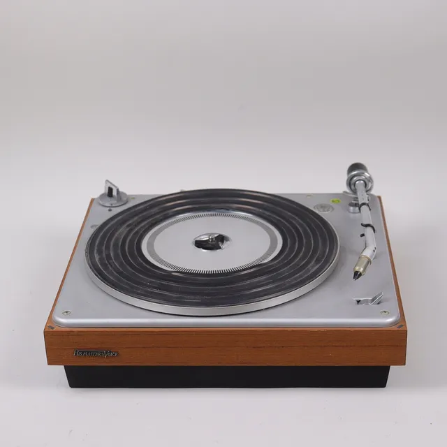 SKIVSPELARE, His Masters Voice, Skandinavisk Radio & Television.