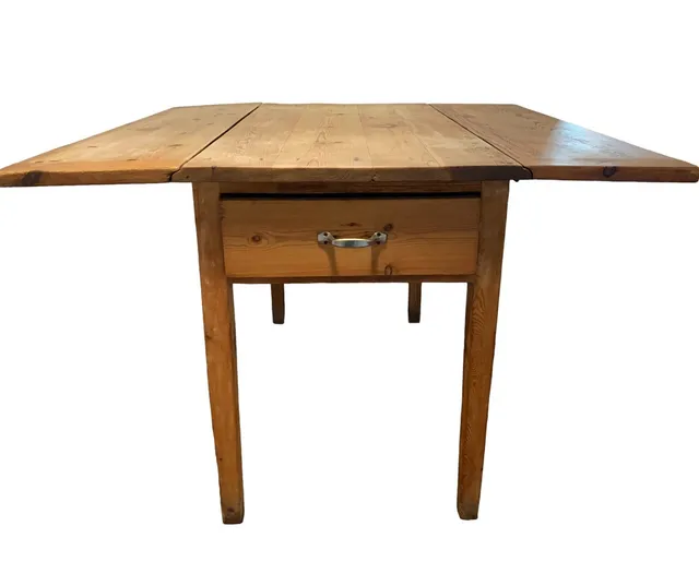 Spanish folding table in pine wood, 20th Century.