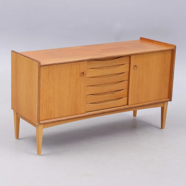 SIDEBOARD, teak, 1900-talets andra hälft.