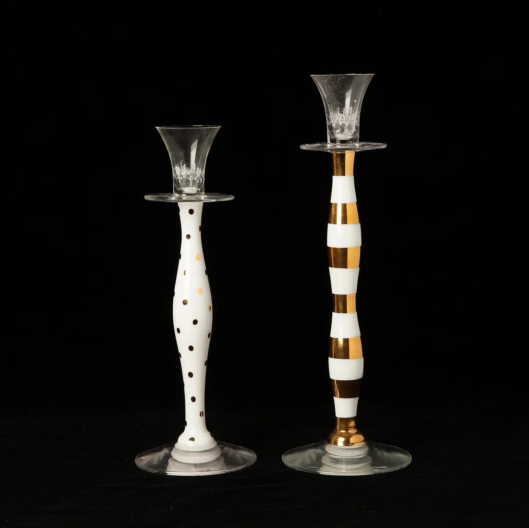 ANNE NILSSON. Ljusstakar, två stycken, "Celeste", glas, Orrefors. — Candlesticks — Stockholms Auktionsverk Göteborg