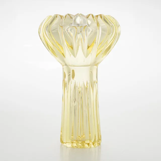 Aimo Okkolin, glas, "Ulpukka" (Gul näckros), signerad Aimo Okkolin Riihimäen Lasi Oy.
