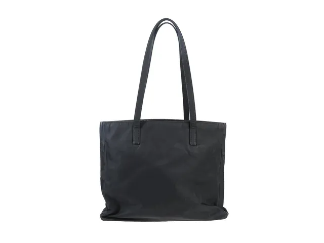 VÄSKA, PRADA, svart nylon, 31X28X6 cm, innerväska medföljer, bruksslitage.
