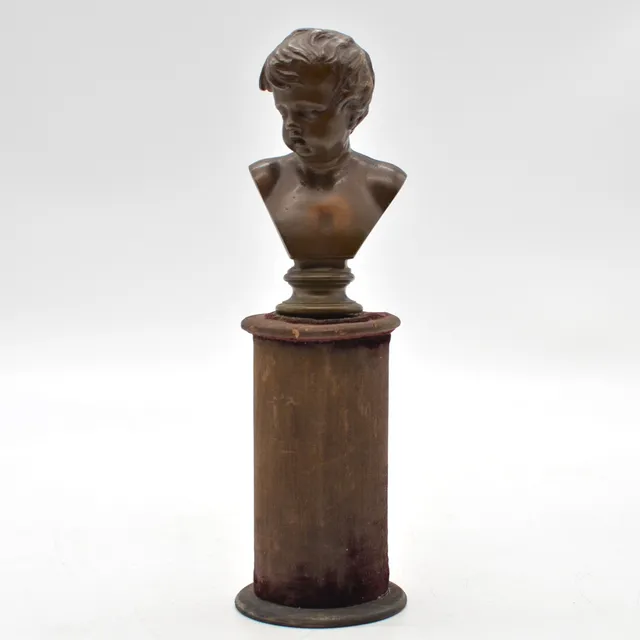 FRANCOIS DUQUESNOY (1597-1643). NACH. BÜSTE EINES JÜNGLINGS, SKULPTUR, BRONZE AUF HOLZSOCKEL, FRANKREICH, REPLIK AUS DEM SPÄTEN 19. JAHRHUNDERT.