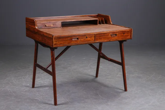 Arne Wahl Iversen. Desk made in rosewood