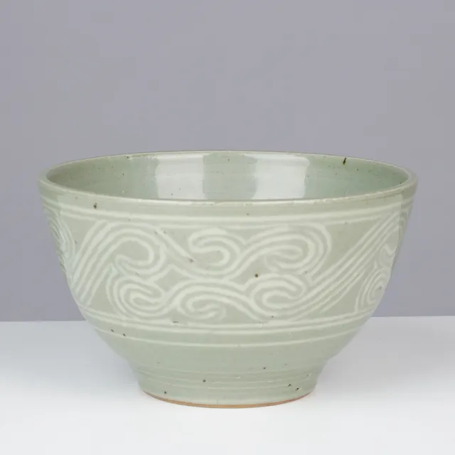 ERIK REIFF (1923-2006). Unique stoneware bowl in grey-green Celadon glaze with intricate pattern, Royal Copenhagen, Denmark, dated 1982.
