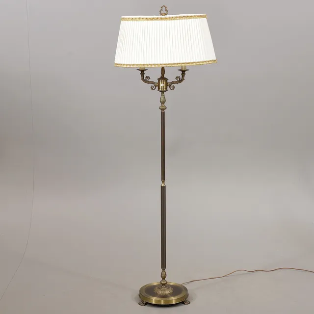 GOLVLAMPA, mässing, 1900-talets andra hälft.