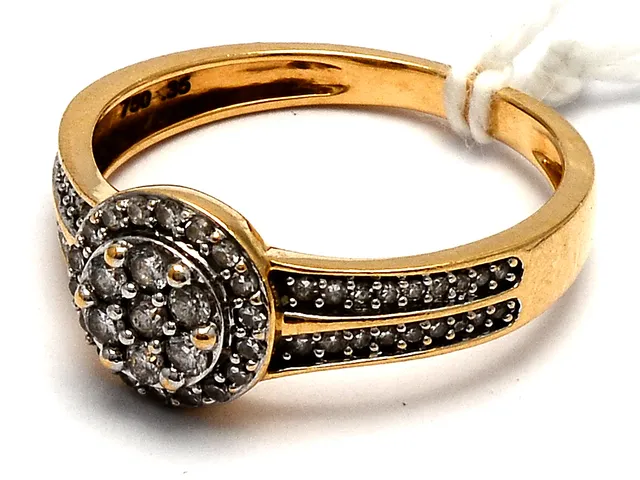 Ring med diamater 61st 0,35tct enligt gravyr 18K 3,1g Ø16¾ GHA - Iduna
