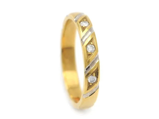 ENGELBERT, ring, 18K guld, 3 briljantslipade diamanter 0,06 ctv, ca TW/VS, Stockholm 1987, stl 16 mm, vikt 2,6 g.