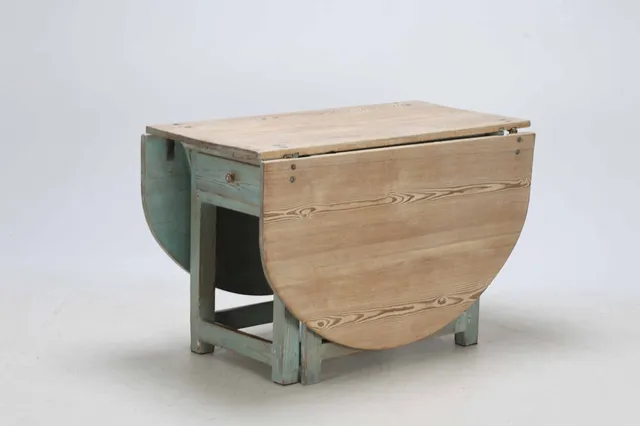 Swedish knock table / folding table made of pine with painted base.