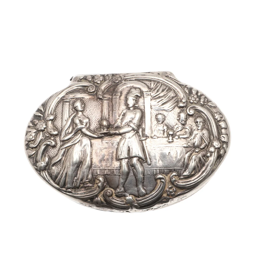 A LATE 19TH CENTURY CONTINENTAL SILVER SNUFF BOX. — Silver — Lawrences Auctioneers