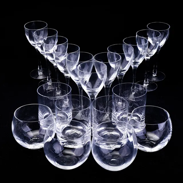 BERTIL VALLIEN. Glas, 19 delar, "Chateau", Kosta Boda.