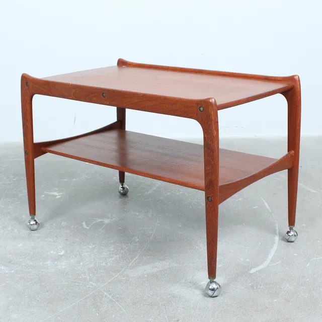 EDMUND BROUER. Brouer Møbelfabrik, Servierwagen auf Rollen, Teak, Dänemark, 1960er Jahre.