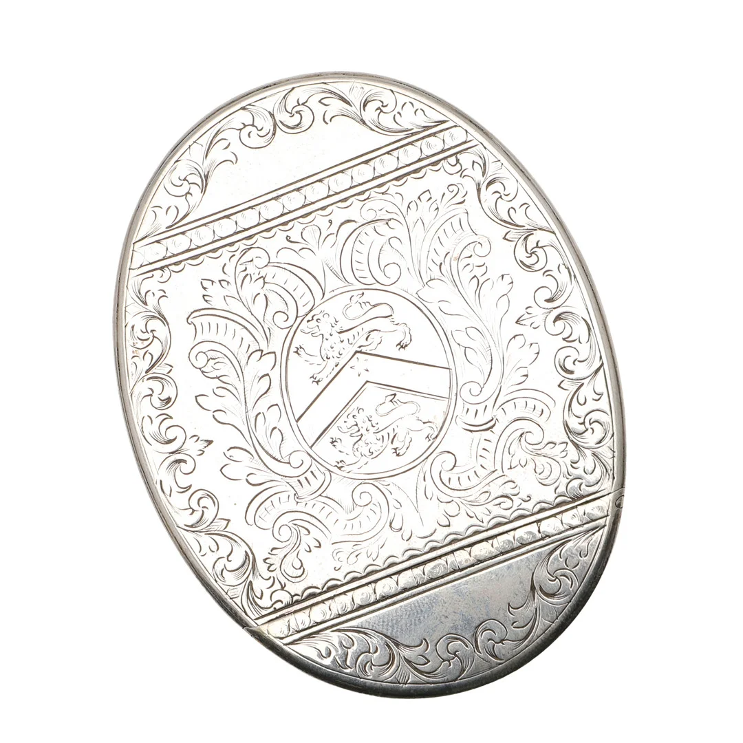 AN OVAL SILVER SNUFF BOX. — Silver — Lawrences Auctioneers