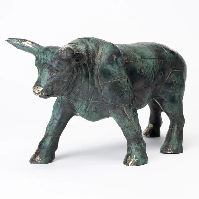 ANDREAS WARGENBRANT. "El Bull", skulptur med styckningsschema, grönpatinerad brons, handsignerad och gjutarstämpel, samtida.