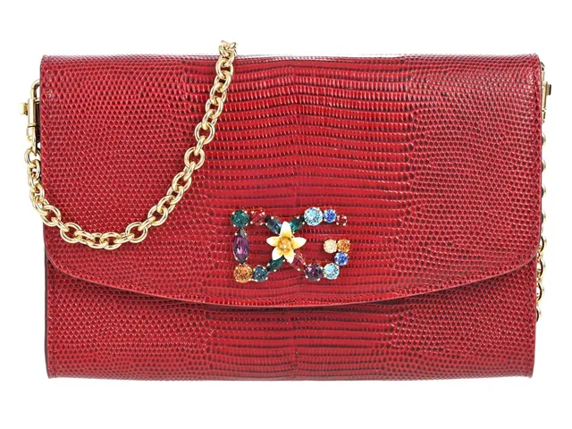 DOLCE & GABBANA, VÄSKA, Chain Bag, rött präglat läder, färgade kristaller, emaljblomma, Logo D&G, 19,5x14x3 cm, cert, dustbag, originalkartong. Excellent Condition.