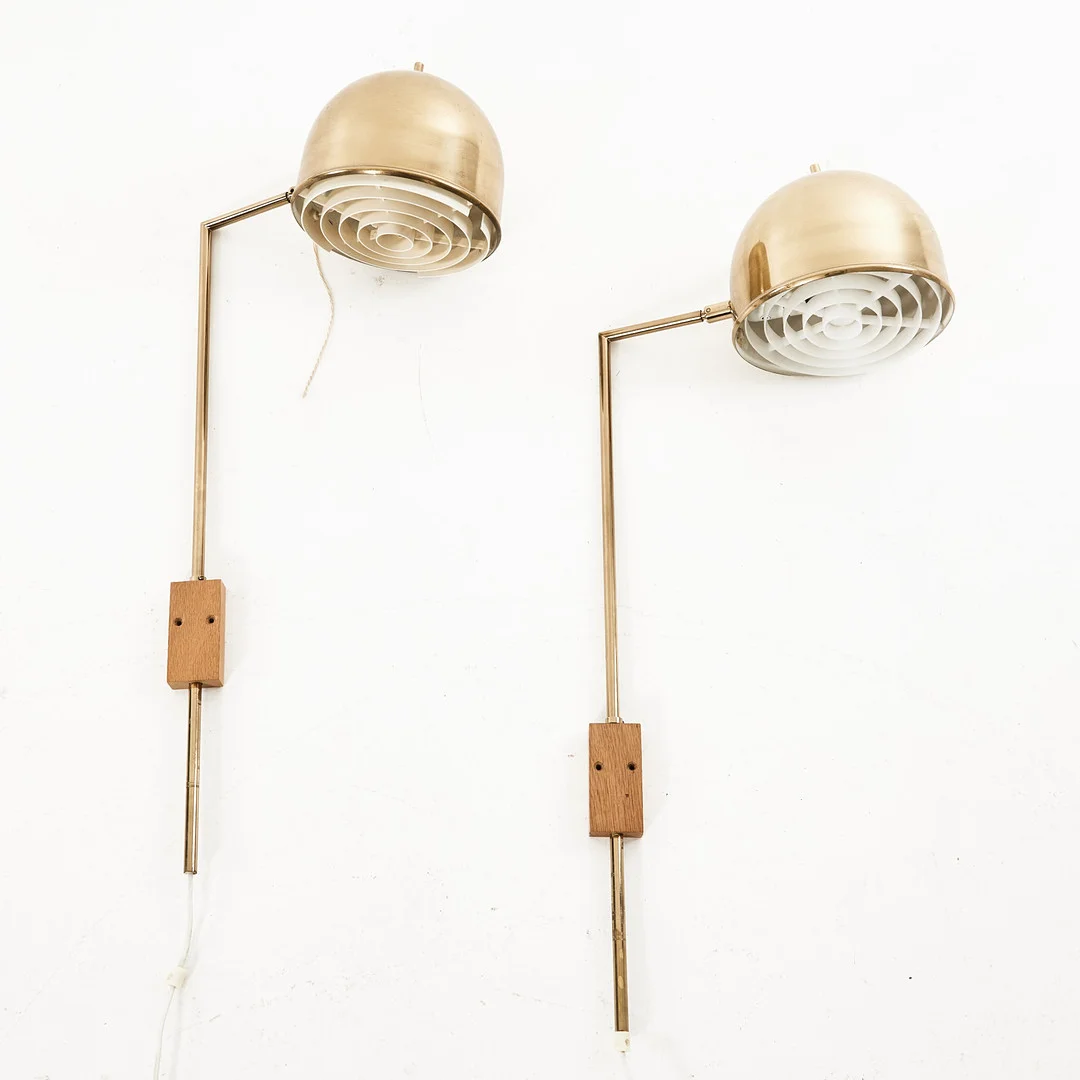 EJE AHLGREN. Vägglampor, 1 par, mässing, "AJH-55", Bergboms, 1960/70-tal. — Wall Lights — Stockholms Auktionsverk Magasin 5