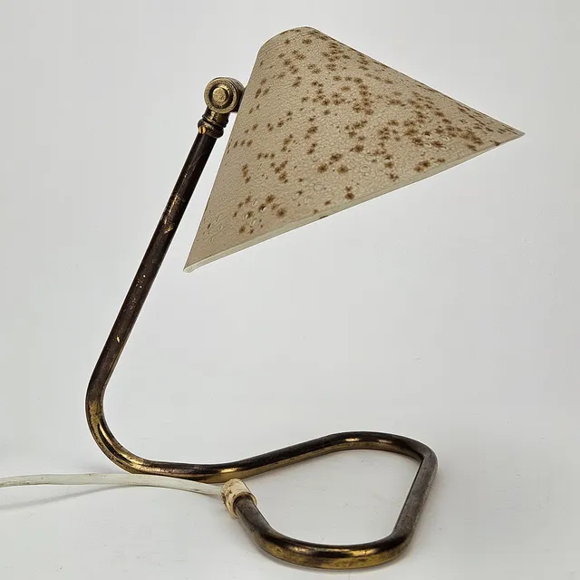 ERIK WÄRNÅ. Bordslampa, mässing, modell G 14, Gnosjö Konstsmide, 1950-tal.