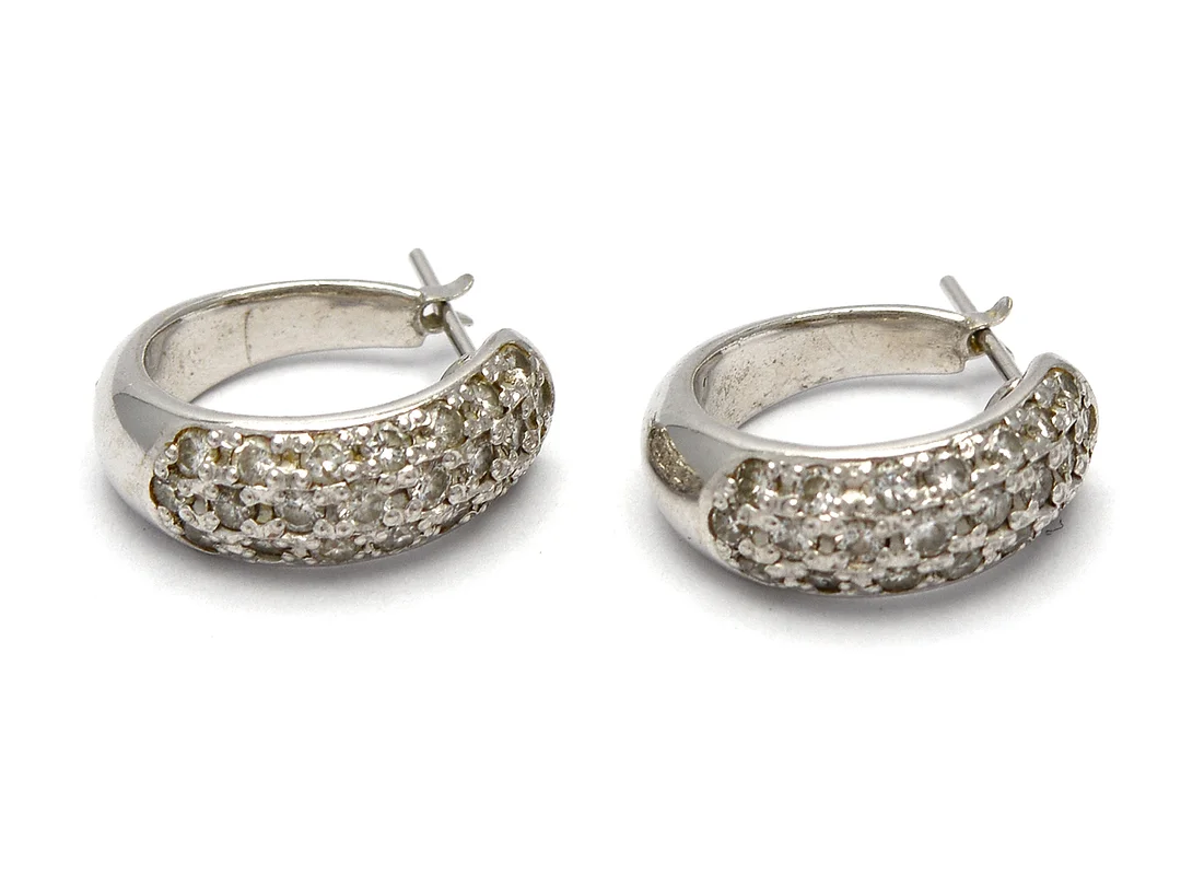 Örhängen 1 par vitguld 18K 7,9g med små diamanter — Smycken/Örhängen — Kaplans