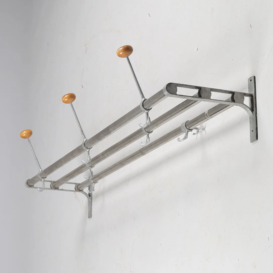GUNNAR BOLIN. "Nostalgia" hattehylde af aluminium, formgivet 1937. — Other — Palsgaard Kunstauktioner