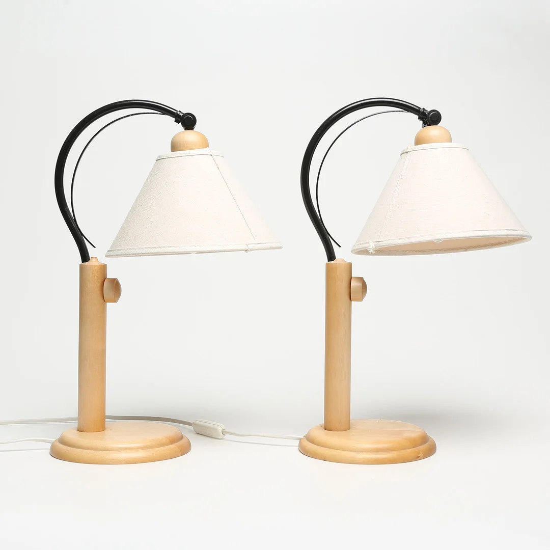 BORDSLAMPOR 2 st, trä/metall, Lamp Gustaf. — Table Lamps — Kalmar Auktionsverk