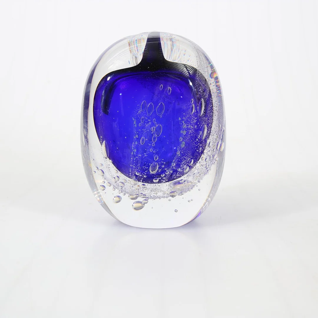 HANNE DREUTLER. Skulptur, glas, signerad, HS-AZ, Studio Åhus. — Art glass — Limhamns Auktionsbyrå