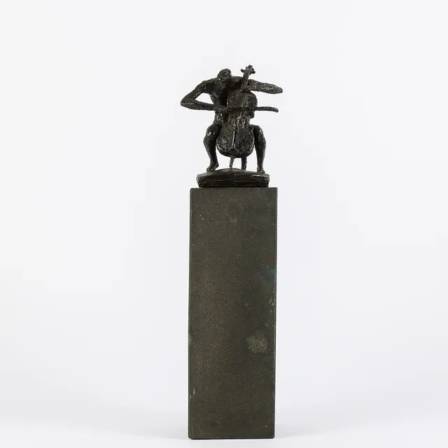 LISS ERIKSSON. Skulptur brons, "Cellist" signerad.