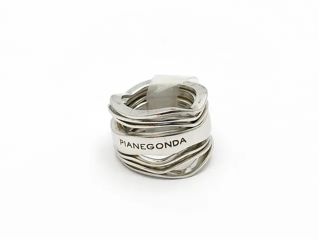 RING, silver, PIANEGONDA, (7 separata delar), stl 17,75 mm, vikt 21,6 g.