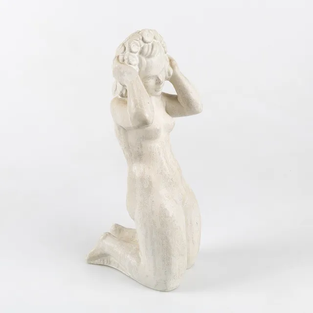 HARALD SALOMON. Skulptur, naken kvinna på knä, stengods, Rörstrand 1943-45.