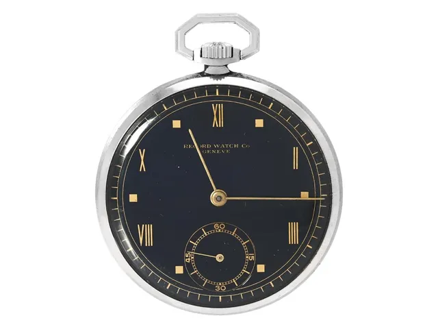 RECORD WATCH Co, Geneve, frackur, 44,5 mm, Cal 201, Boett nr. 323109 / 1468 2, stål (Staybrite), ankargång, defekt (fjäder av), ca 1935.