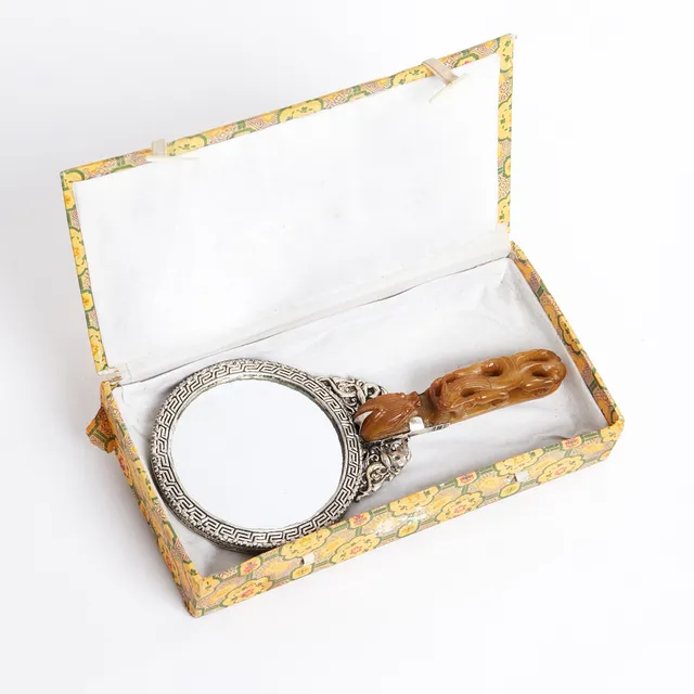 HANDSPEGEL, jade samt silver, Kina, 1900-talets senare del.