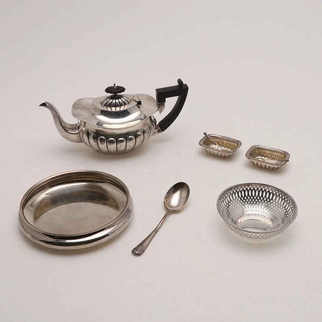 A MIXED LOT. — Silver — Lawrences Auctioneers