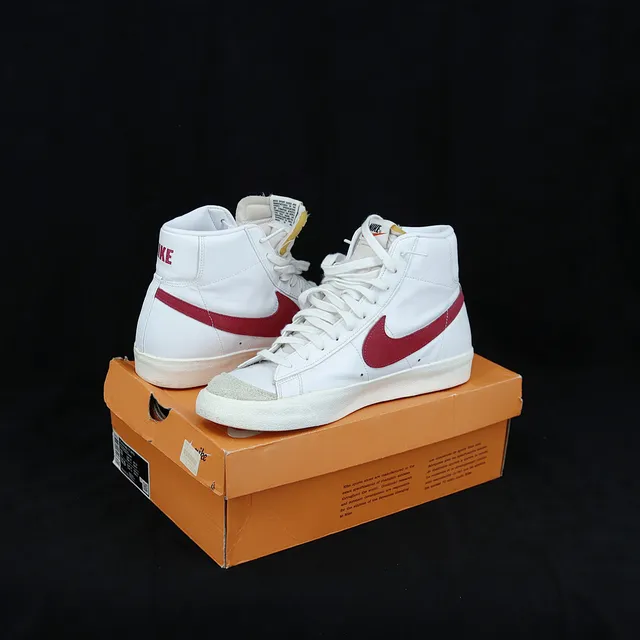 SNEAKERS, Nike, Blazer Mid '77, VNTG, märkt st. 45, vitt skinn.