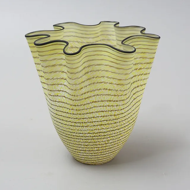 NÄSDUKSVAS, glas, Ulrica Hydman-Vallien, Kosta Boda.