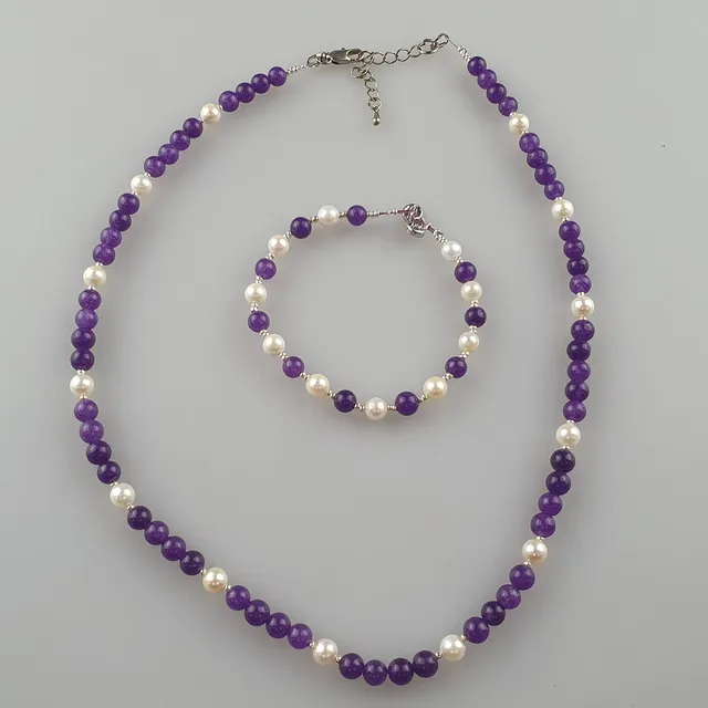 - HALSKETTE & ARMBAND mit Amethystperlen.
