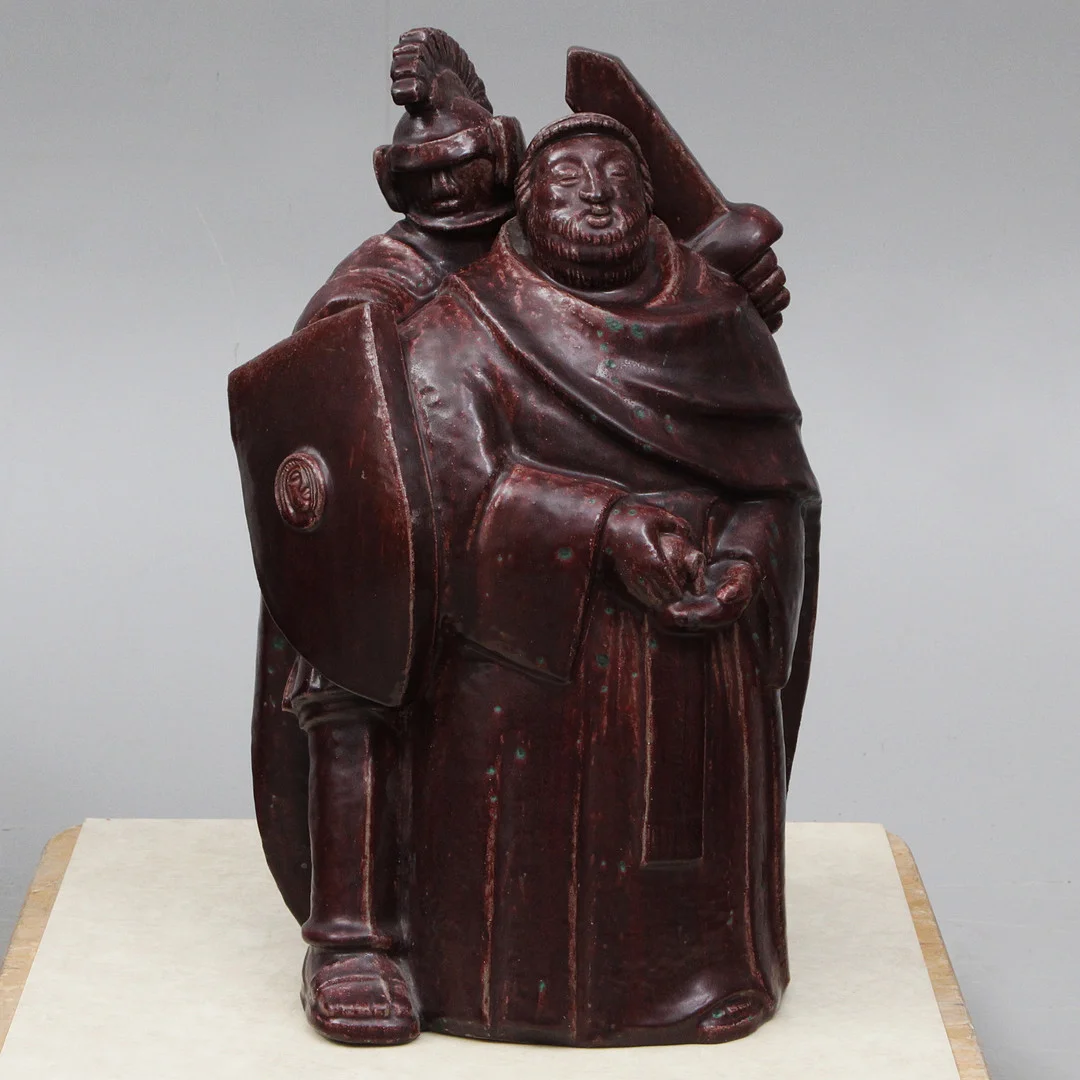 JAIS NIELSEN. skulptur, stengods, 2 personer: Pontius Pilatus och Romersk soldat, Royal Copenhagen, formgiven 1927. — European — Kalmar Auktionsverk