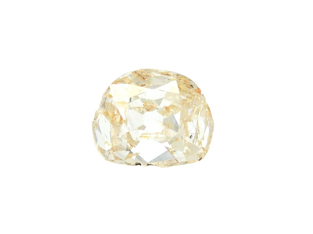 DIAMANT, antikslipad, 0,42 ct, 5,6x4,7x2,1 mm, skador och inneslutningar når ytan. — Ädelstenar/Diamanter — Kaplans